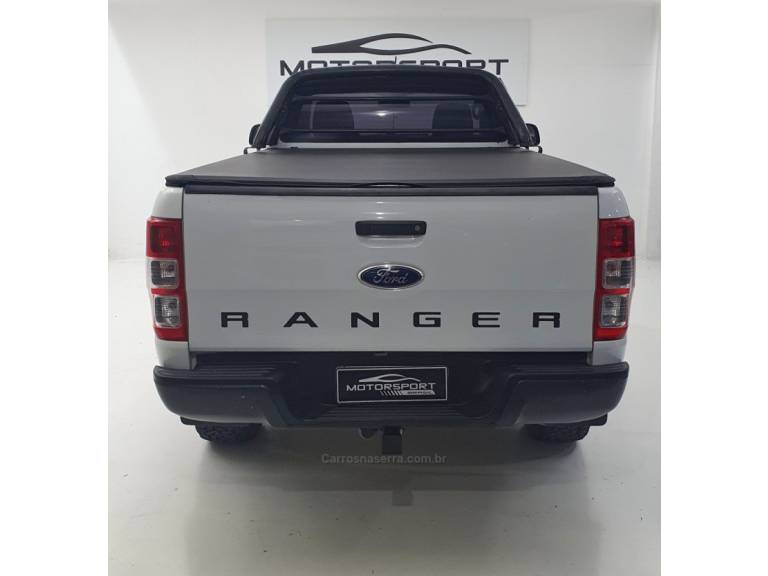 FORD - RANGER - 2014/2015 - Branca - Sob Consulta