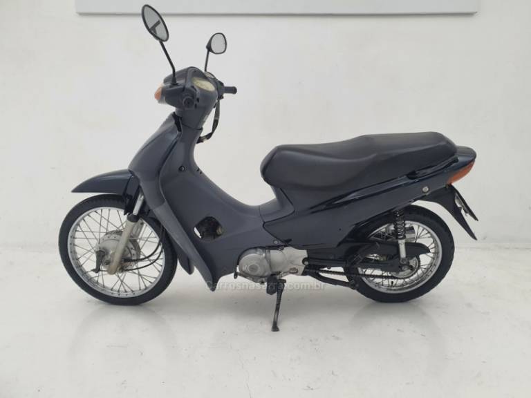 HONDA - BIZ 100 - 2003/2004 - Azul - R$ 5.900,00