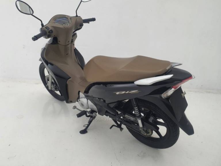 HONDA - BIZ 125 - 2018/2018 - Preta - Sob Consulta