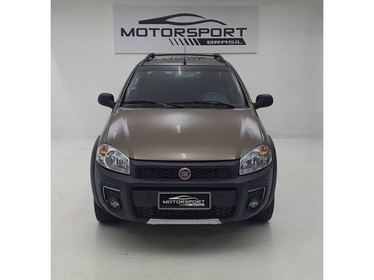 FIAT - STRADA - 2015/2016 - Cinza - R$ 72.900,00