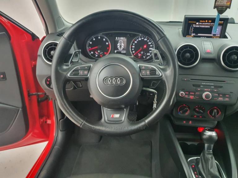 AUDI - A1 - 2012/2013 - Vermelha - R$ 71.500,00