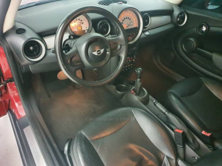 MINI - COOPER - 2011/2012 - Vermelha - R$ 69.900,00