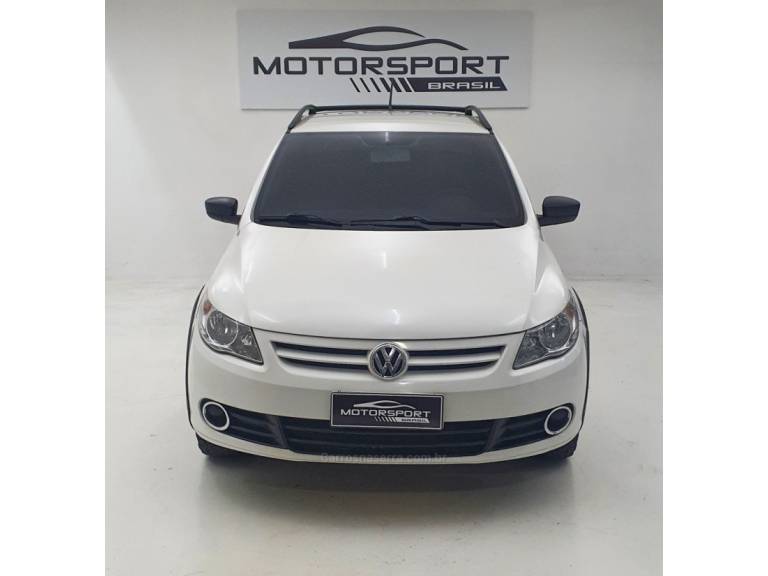 VOLKSWAGEN - SAVEIRO - 2010/2011 - Branca - R$ 41.000,00