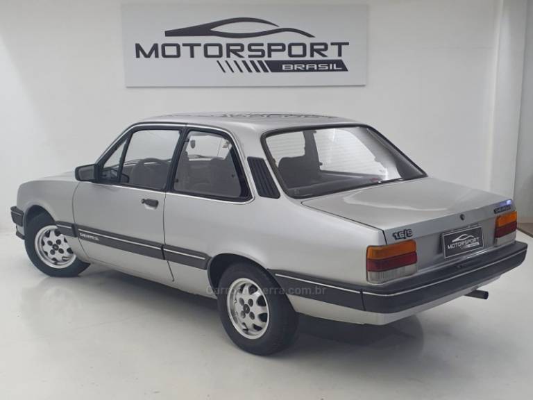 CHEVROLET - CHEVETTE - 1990/1991 - Prata - Sob Consulta