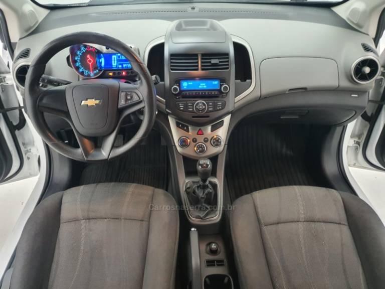 CHEVROLET - SONIC - 2012/2013 - Branca - R$ 36.500,00