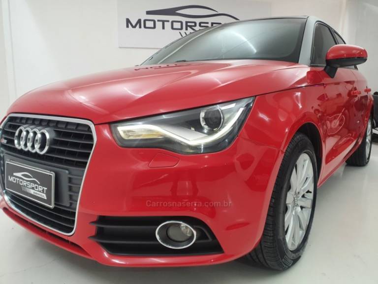 AUDI - A1 - 2012/2013 - Vermelha - R$ 71.500,00