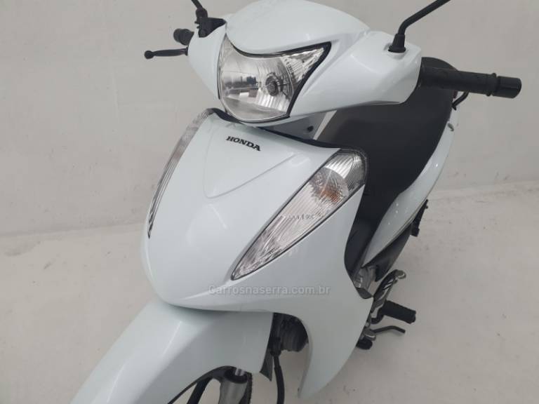 HONDA - BIZ 125 - 2016/2016 - Branca - R$ 13.900,00