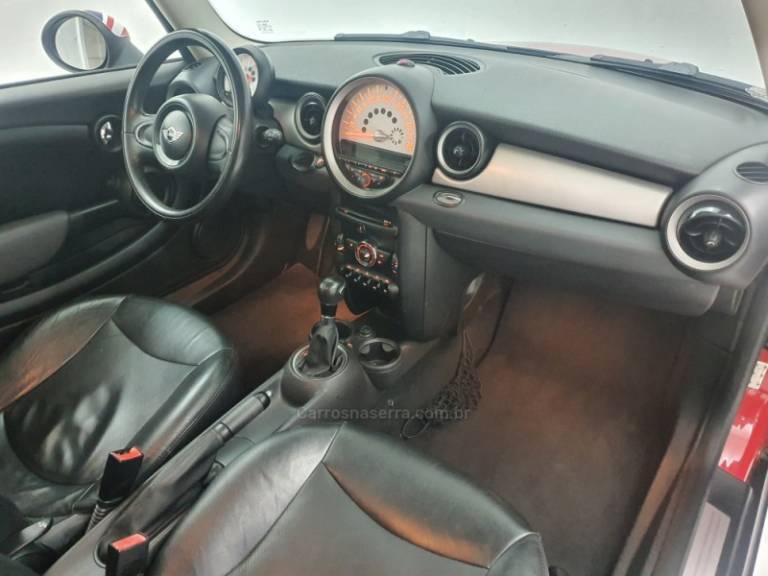 MINI - COOPER - 2011/2012 - Vermelha - R$ 69.900,00